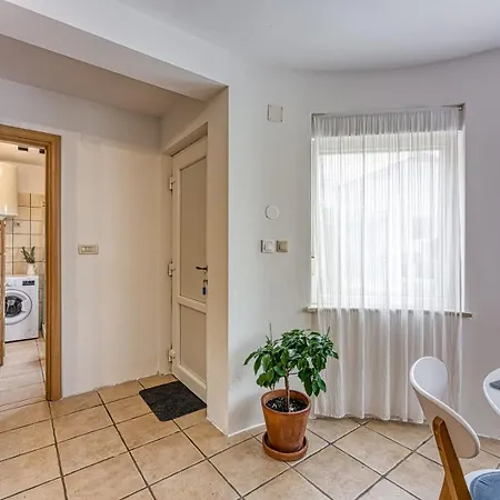Mare Et Terra Apartamento Kaštelir